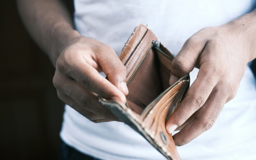 Mass layoffs, huge tariffs, devalued dollar, inflation: Current policies are devastating consumers